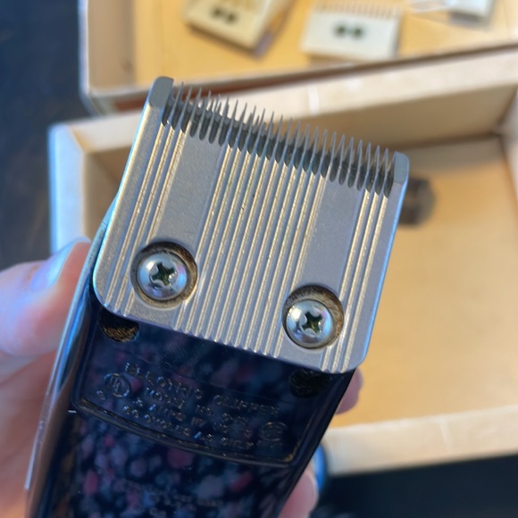 Vintage Barber Kit - Picture 10 of 10